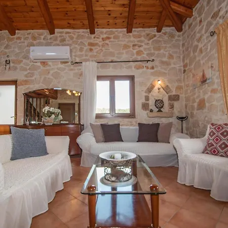 Stone Edge Homestead Apartment