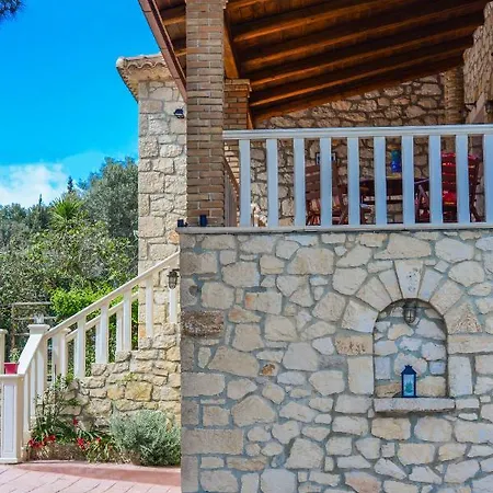 Stone Edge Homestead Apartment Agios Leon